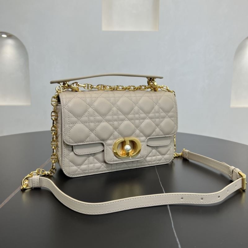 chr1st1an D10r montaigne bags